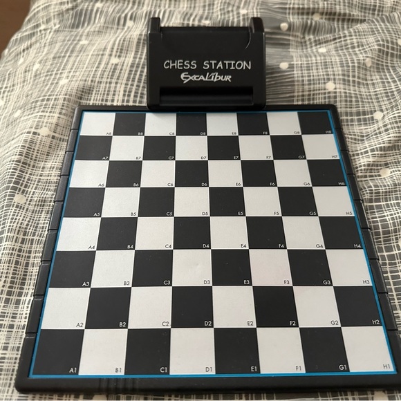 Excalibur electronic Chess Station 2 in 1 Chess Computer Game - Picture 7 of 7